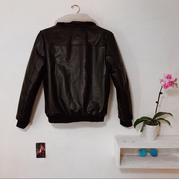 ASOS Leather Bomber Jacket w Faux Shearling Collar - Picture 3 of 5